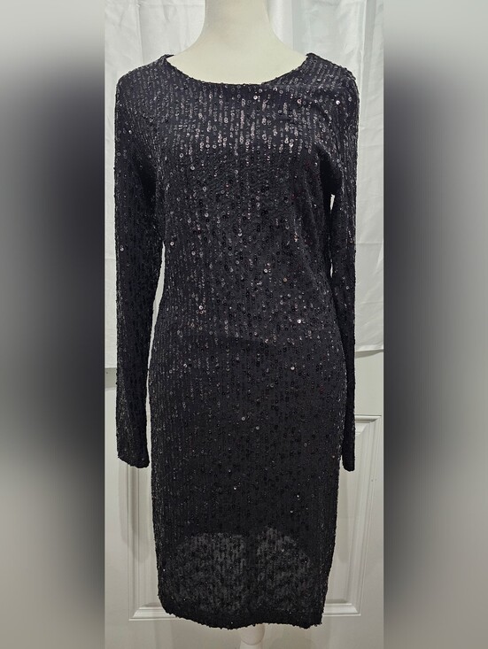 Karen Kane Dresses & Skirts - NWT Karen Kane Red Ahead Black Sequin Sheath Dress Small